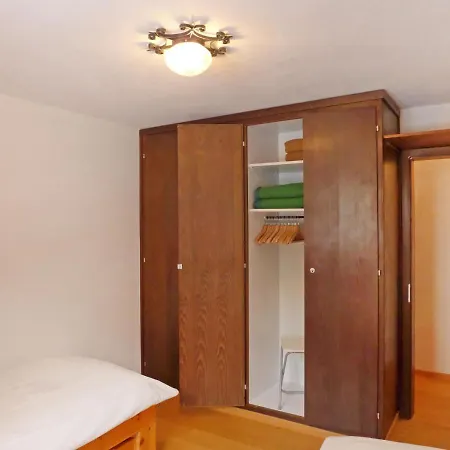 Διαμέρισμα Chesa Arlas By Interhome Surlej